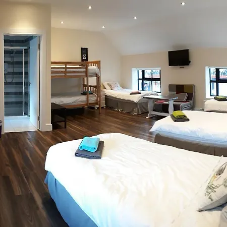 Ridge-rock Carrick on Shannon